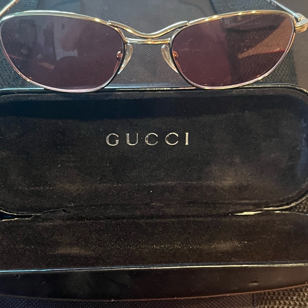 Gucci Aviator Sunglasses W/ Case - Unisex - Picture 2 of 8